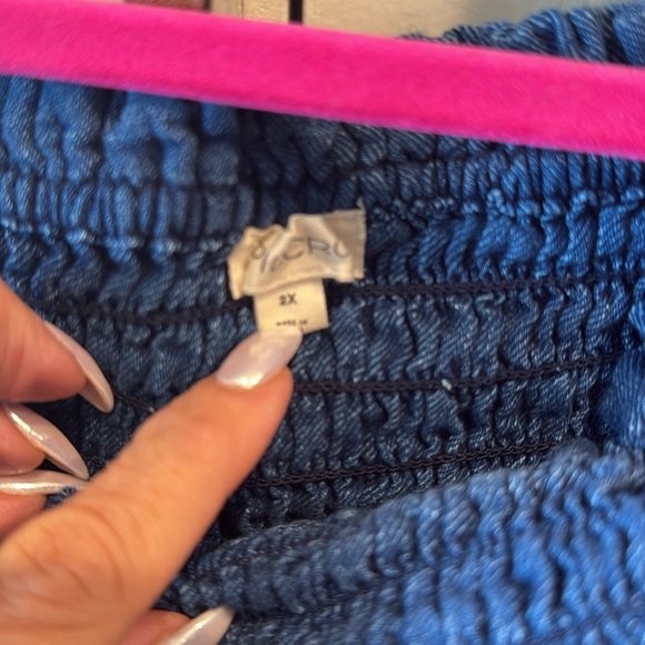 Pilcro denim jumpsuit with pockets. From Anthropologie - Picture 4 of 4